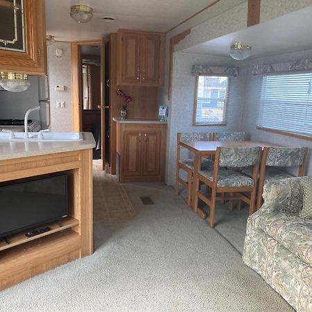 Pelican Motel Pelican Rapids Екстер'єр фото