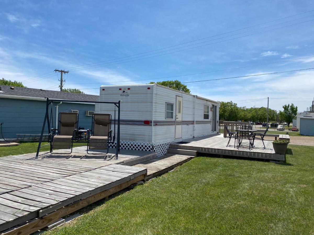 Pelican Motel Pelican Rapids Екстер'єр фото